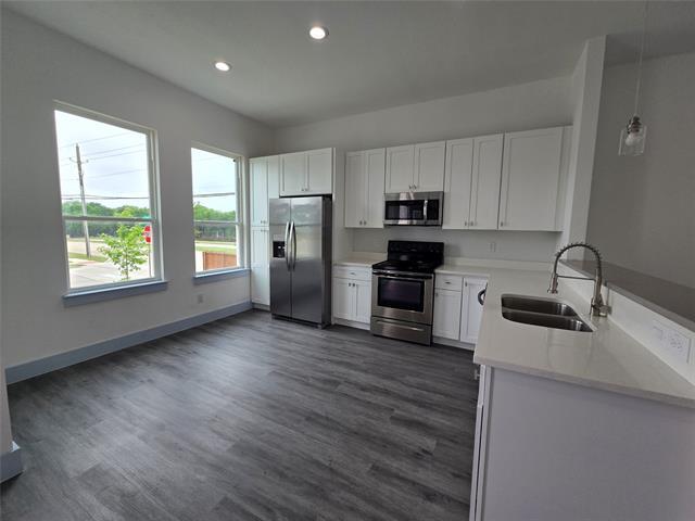 Photo - 3202 Noor St