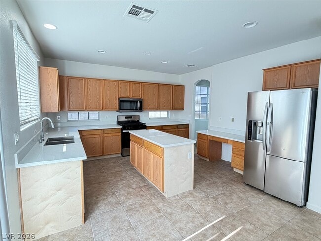 Building Photo - 5306 Spring Canyon St