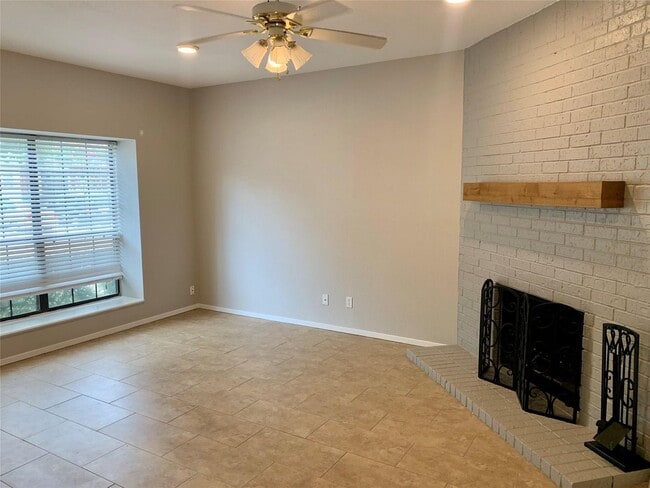 214 Samuel Blvd