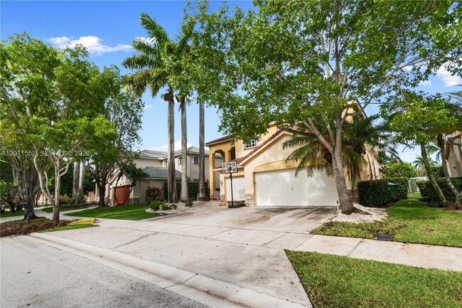 Photo - 1095 Chenille Cir