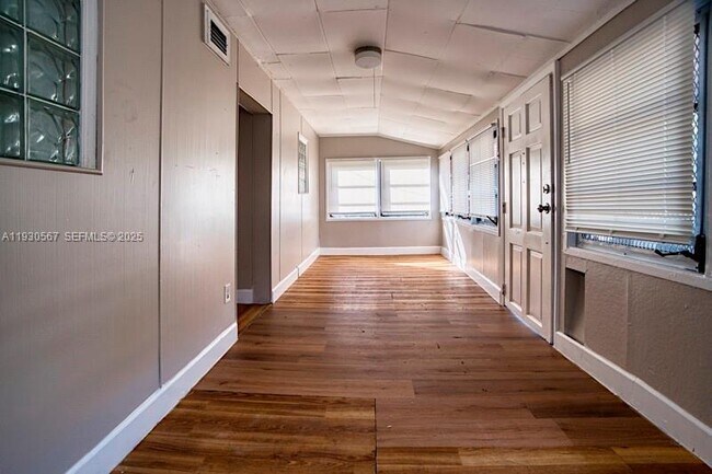 Photo - 3438 SW 2nd St Unidad 3438