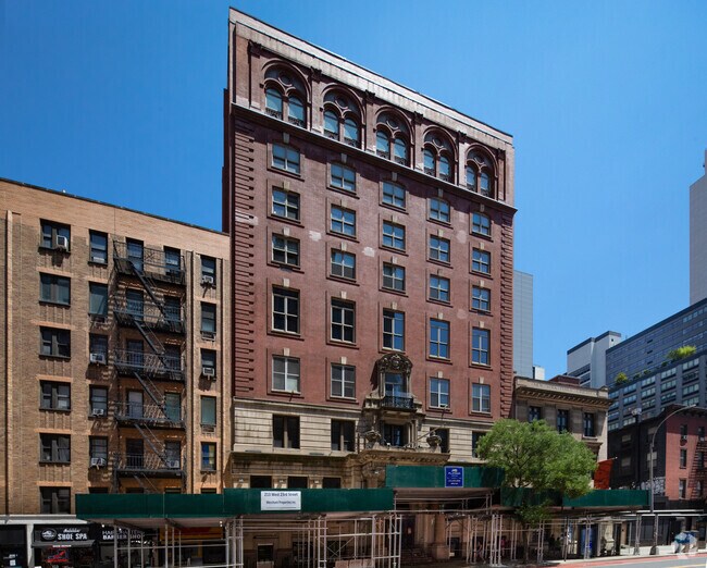 Photo - 213-219 W 23rd St