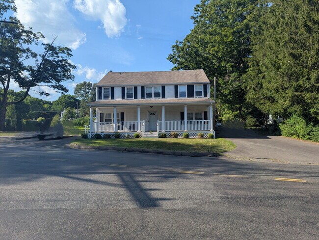 Building Photo - 204 Ross Rd Rental