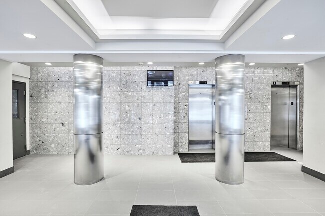 Photo - Canterbury Square