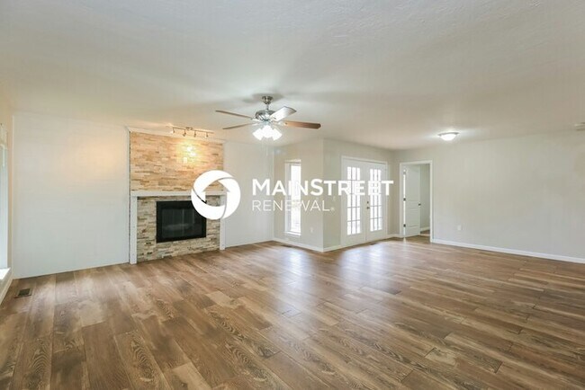 3 Bedroom Pet-Friendly Home in Oklahoma City, OK with Main Street Renewal