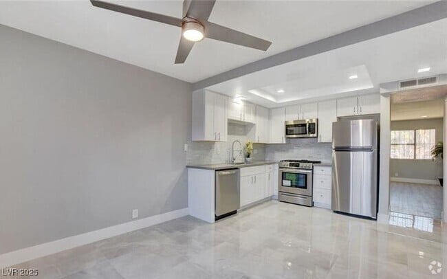 Building Photo - 1276 E Hacienda Ave Unit B Rental