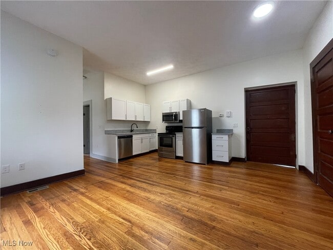 Photo - 1848 E 89th St Unit 102