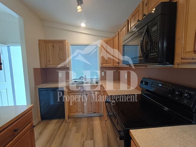 Photo - Remodeled 2-bedroom, 1-bath home located in the heart of East Bremerton