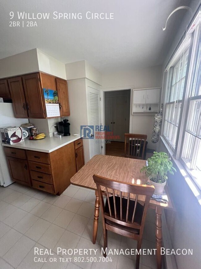 Photo - 9 Willow Spring Cir