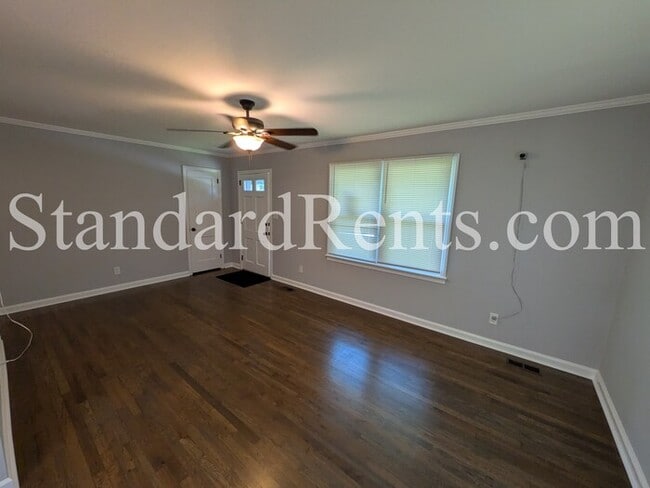 Photo - 934 Dell Ave SE