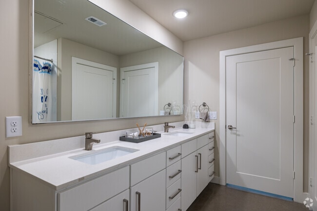 Bathroom - 1BR, 1BA - 732SF - Eighteen25 Downtown