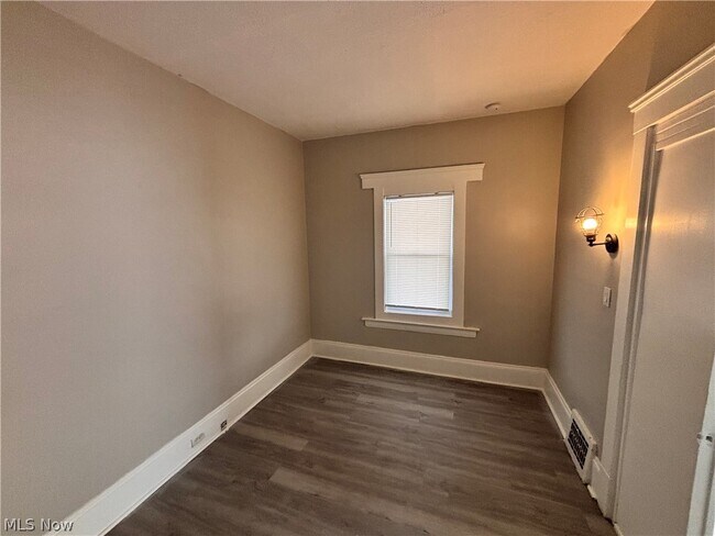 Photo - 7411 Cornelia Ave Unit 1