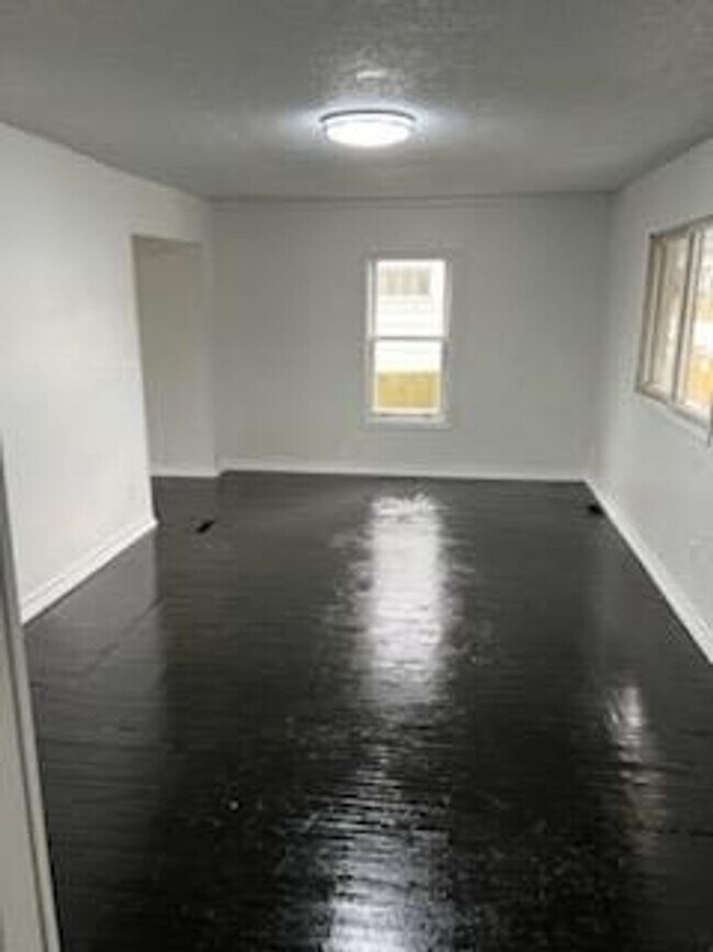 Cozy Charm on Harrison Affordable 3 BR, 1... Rental For Rent in Lima