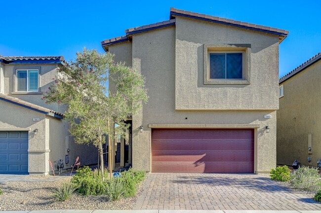 Building Photo - Spacious 4 Bedroom Home!