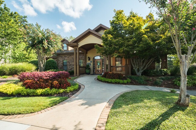 Brentwood Downs Apartments For Rent in Lilburn, GA