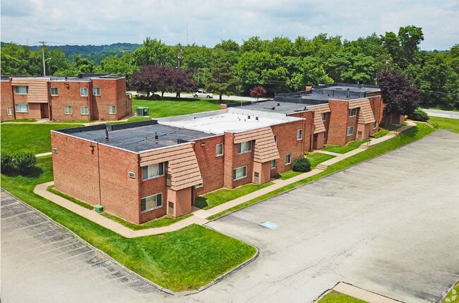 Photo - Brinton Manor