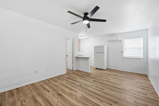 Building Photo - 801 W Gibson St