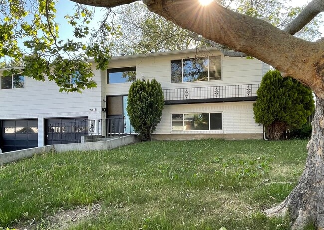 NOW AVAILABLE! MUST SEE - BEAUTIFUL 4BR/3B... - NOW AVAILABLE! MUST SEE - BEAUTIFUL 4BR/3B... House