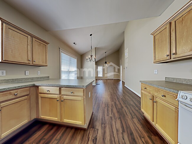 Photo - 13640 Swinton Rd