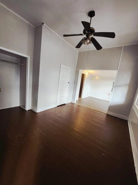 Photo - 326 Lindsey St