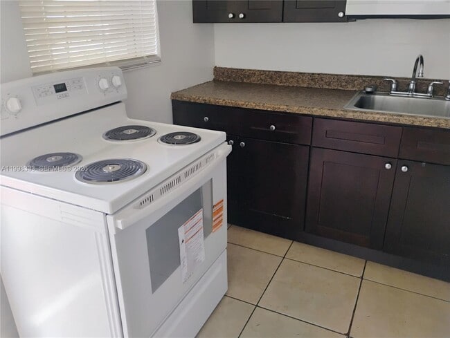 Photo - 254 SW 15th St Unit 1-2