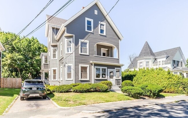 Building Photo - 9 Denton St Unit 3