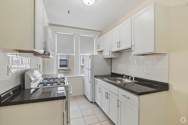 1BR, 1BA - 550SF - Kitchen