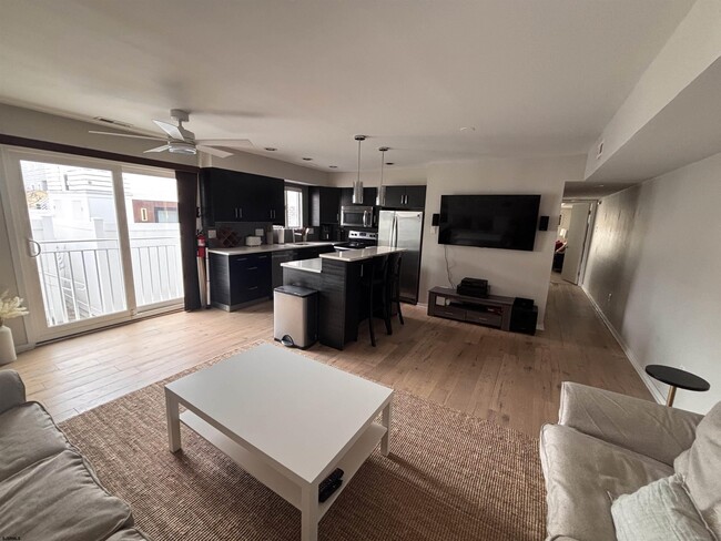 Photo - 21 S Madison Ave Unit 1