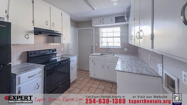 Photo - 907 Wells St