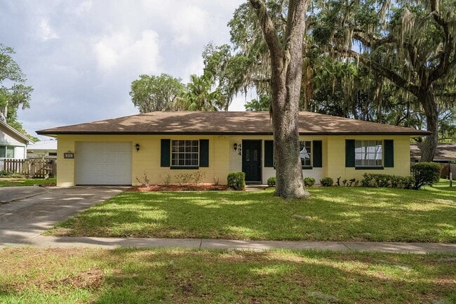 Photo - 494 Romano St