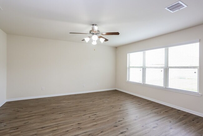 Photo - 13230 Chanel Dr