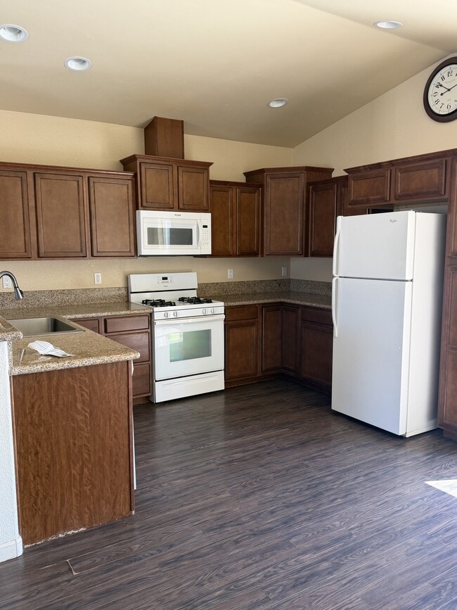 Photo - 111 Sunnyside Dr