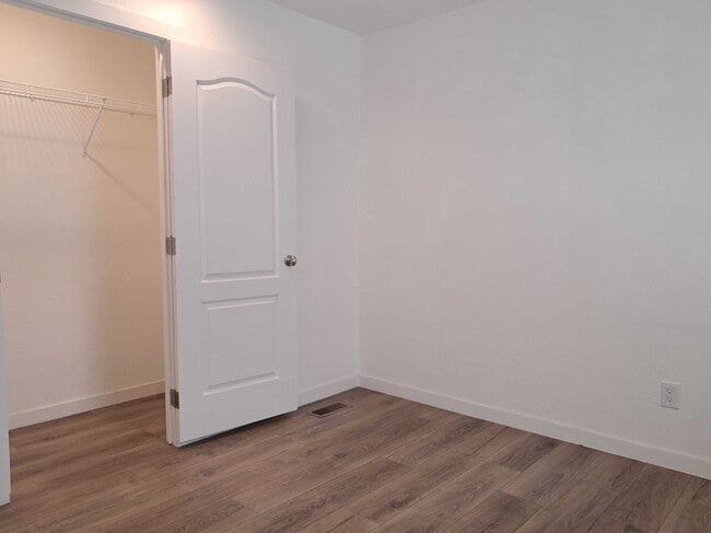 Photo - 2701 E Allred Ave