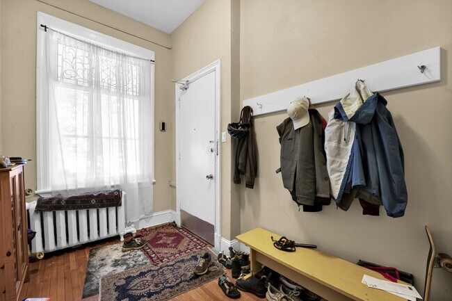 Photo - 292-292 Daly Ave Unit 292-1