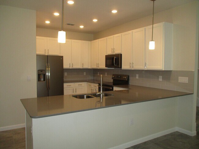 Photo - 3BD/2.5BA Townhome in Econ Trails Near Val...