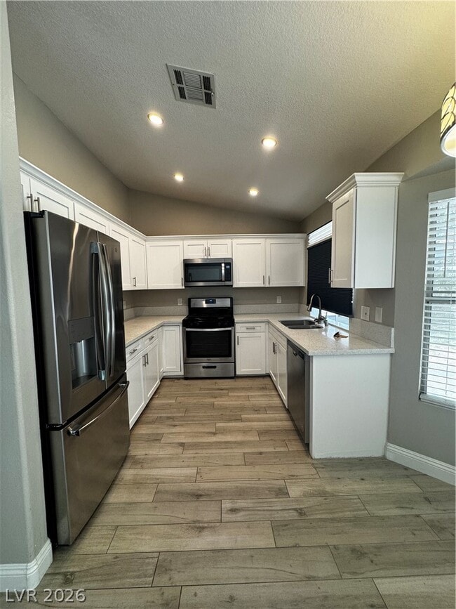 Photo - 2504 Goldenmoon St