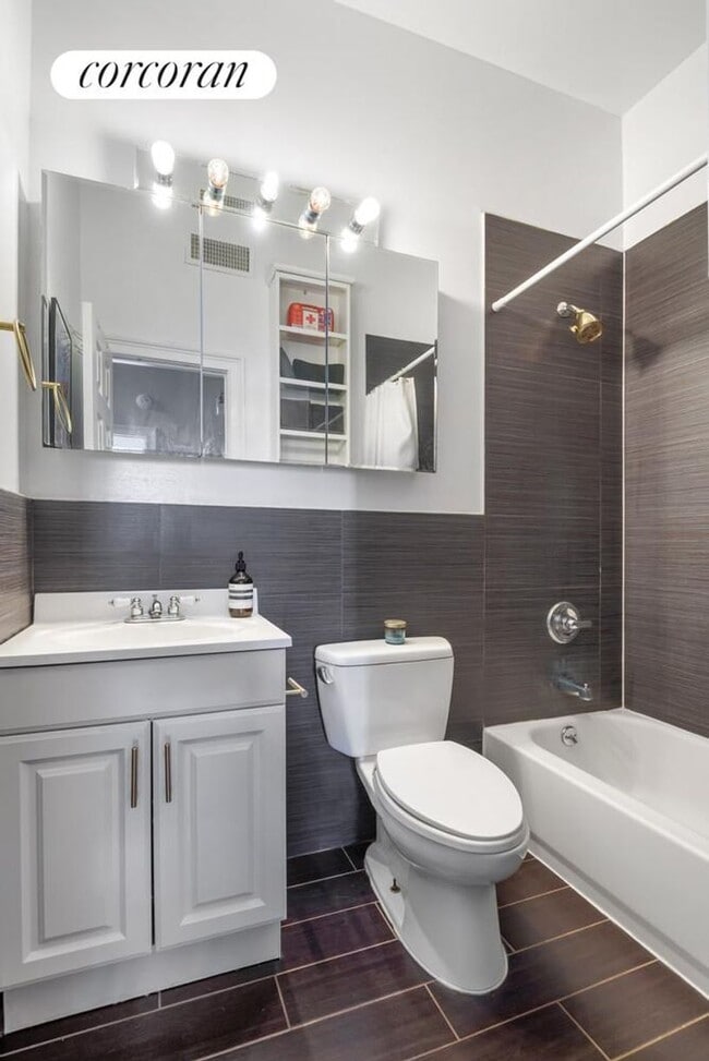 Photo - 558 Driggs Ave