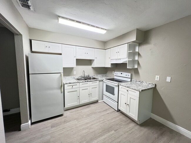 Photo - Charming Renovated 2-Bedroom Home in Ocala – Lawn Care Included!