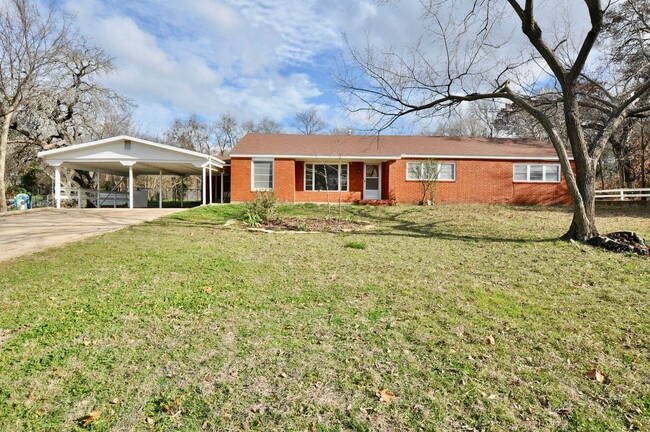 FOR LEASE! Nice 5 BR - 3 Bath - 2,600+ sf ... - FOR LEASE! Nice 5 BR - 3 Bath - 2,600+ sf ... Casa