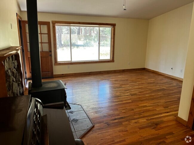 Building Photo - 19266 Shoshone Cir Rental