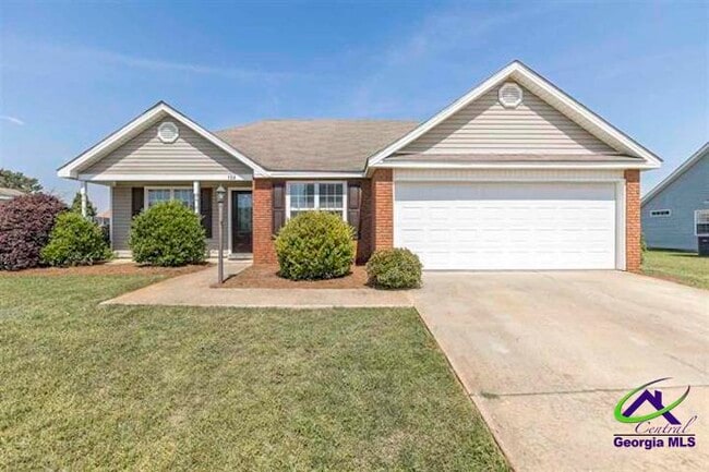 Photo - 104 Brittland Dr House