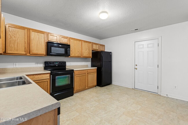 Photo - 210 Springwood Dr