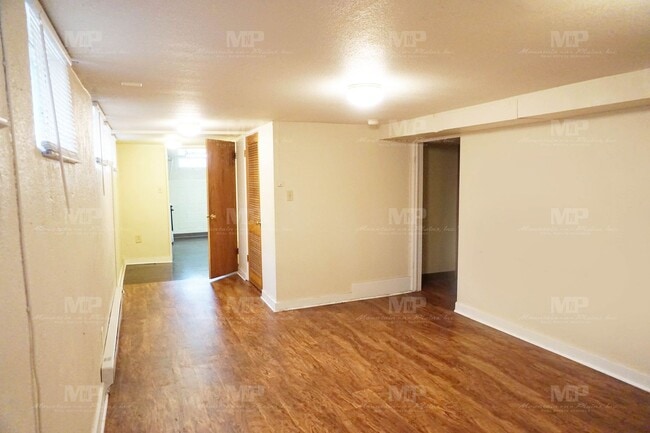 Photo - 640 1/2 S Meldrum St