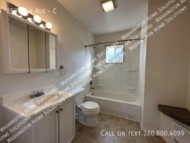 Photo - 2596 Fir Ave Unidad C