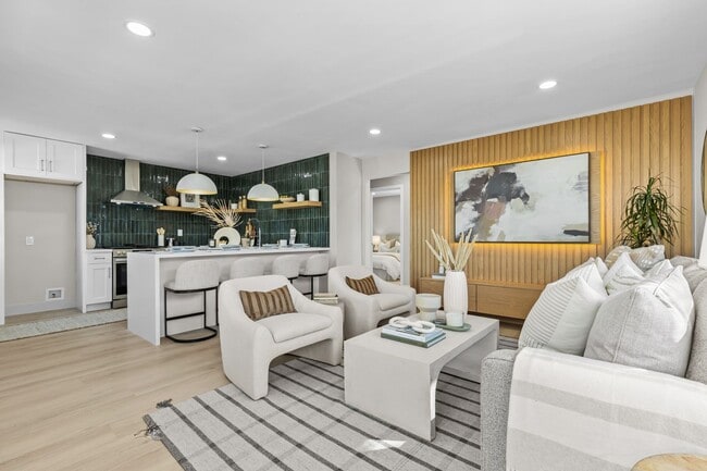 Stunning 2 Bed/1 Bath Home in Mission Beach! - Stunning 2 Bed/1 Bath Home in Mission Beach!