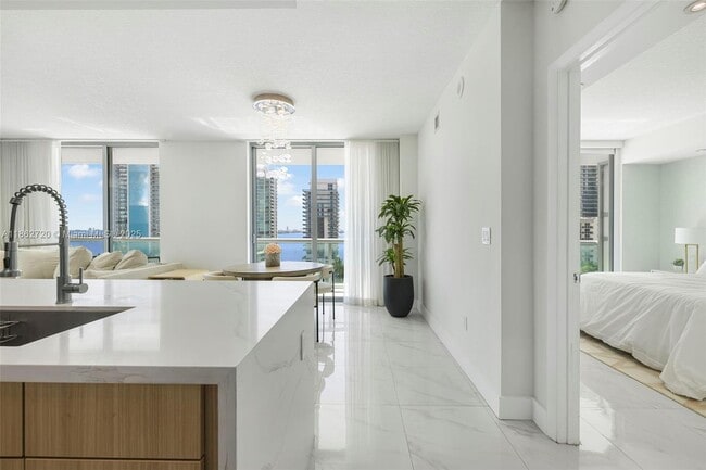 Photo - 333 NE 24th St