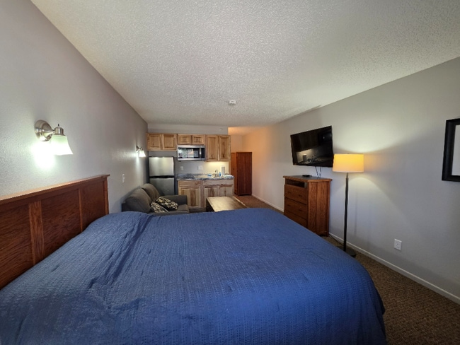 Photo - 590 Spruce St