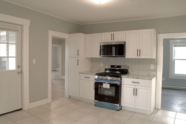 Building Photo - 105 Clarendon St Unit 3