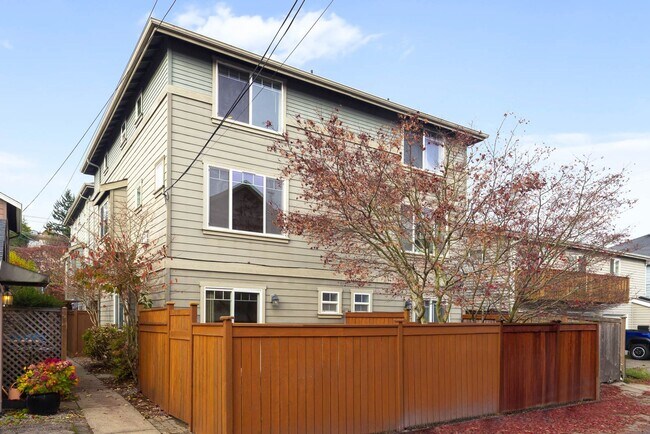 Photo - 3424 34th Ave W