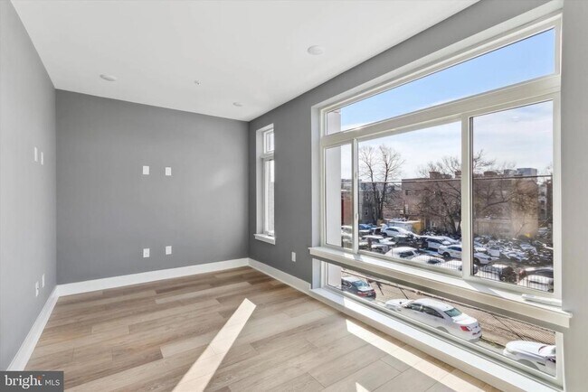 Photo - 1615 Poplar St Unidad 4